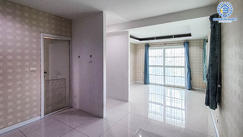 *****บ้านเดี่ยวมือสอง ปทุมธานี ม.พฤกษาวิลเลจ35 รังสิต-คลอง3 เนื้อที่กว้างขวางมากถึง 52 ตร.ว. ฟังก์ชัน 3 ห้องนอน 2 ห้องน้ำ 2 ที่จอดรถ ตกแต่งแบบโมเดิร์น ภายในสภาพสวยพร้อมเข้าอยู่ บนทำเลแห่งการเดินทาง ใกล้ฟิวเจอร์พาร์ค รังสิต, ใกล้มอเตอร์เวย์ "บางปะอิน-บางนา"  จองเลย!